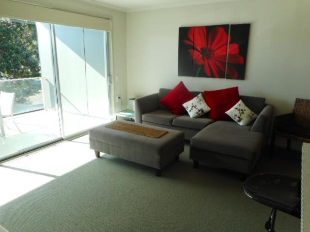 Apartment By The Marina Whitianga Esterno foto